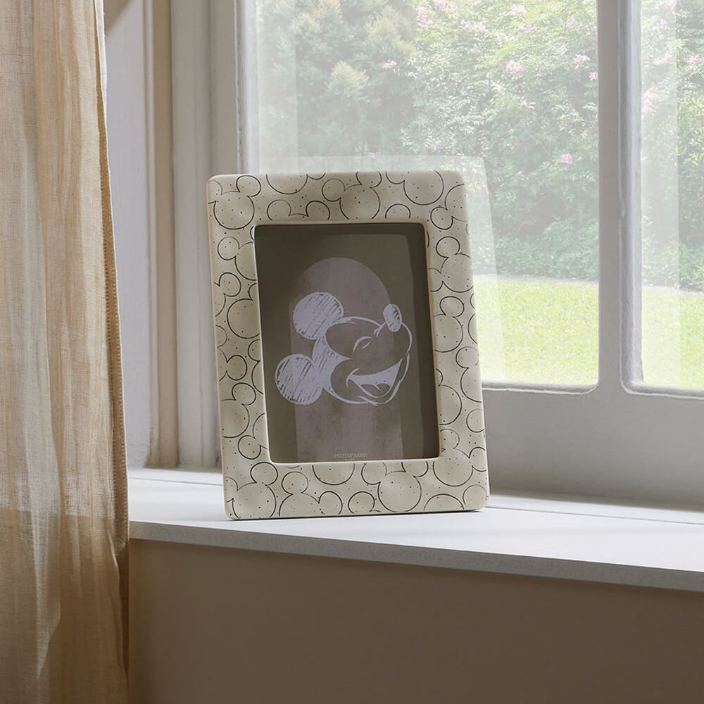 DISNEY HOME: MICKEY SHAPES CERAMIC FRAME